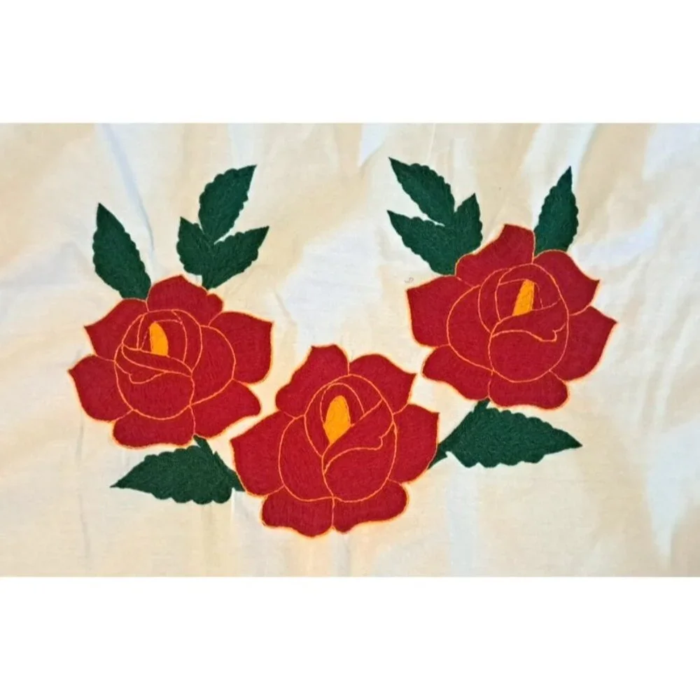 Handmade Red Rose Applique Quilt Twin Crochet Lace Trim Country Farmhouse 70x59